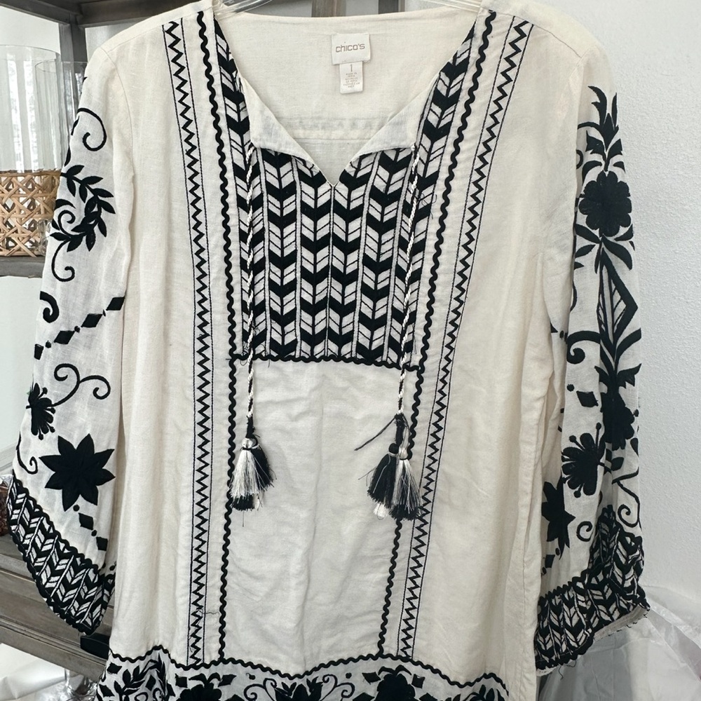 Chico’s Off White & Black Tassel Tie Embroidered Tunic Top Size 1 (Size 8 Med)
